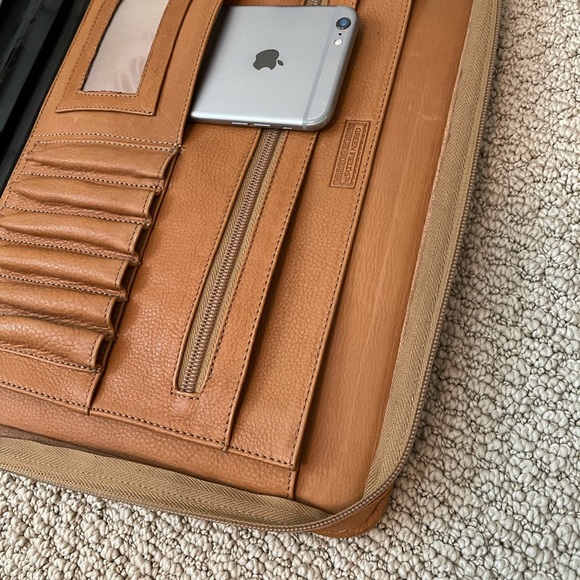 Genuine leather tan portfolio carrier/ organizer - Picture 12 of 16